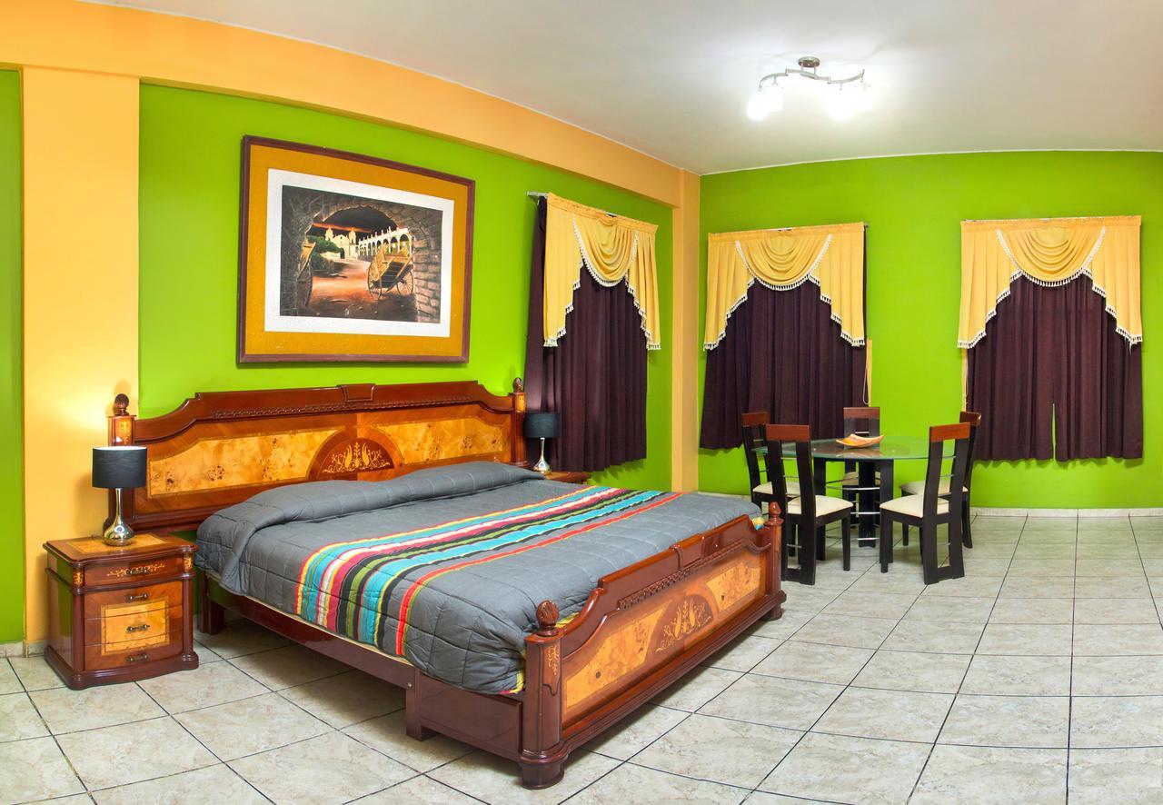 Hotel Colon Plaza Ика Екстериор снимка